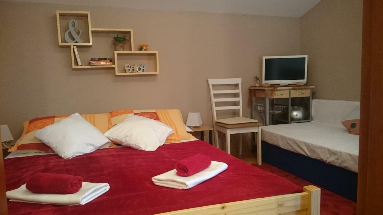 "Mea Culpa" Apartment คาร์โลบัก ภายนอก รูปภาพ